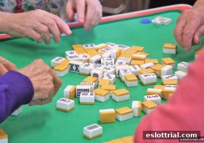 电子游艺试玩：牌九游戏全攻略——规则拆解、读局技巧与资金管控