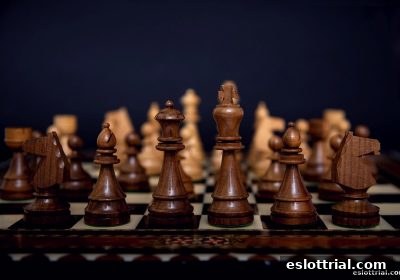 电子游艺试玩带你解锁围棋定式新境界：从机械记忆到灵活应变