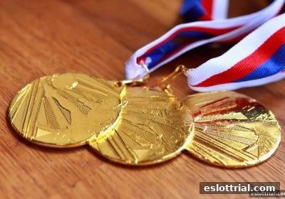 电子游艺试玩：支付宝充值如何重塑足球直播选手表现评价