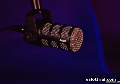 电子游艺试玩视角：英超经典比赛视频的复盘艺术与战术进阶