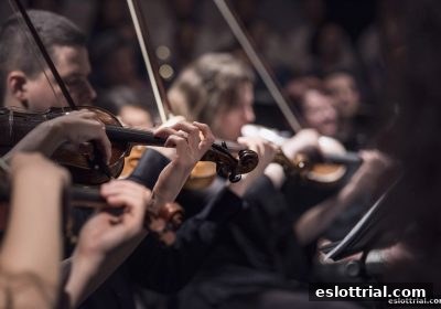 英超官方App全方位解析：电子游艺试玩级的实时数据与战绩查询体验